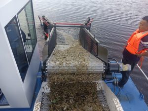 Как выбрать оборудование для очистки водоёмов?